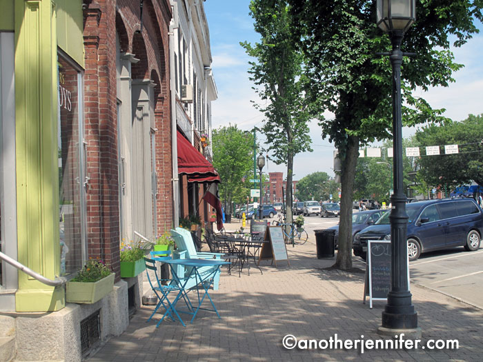 Maine Street Brunswick is colorful and vibrant.